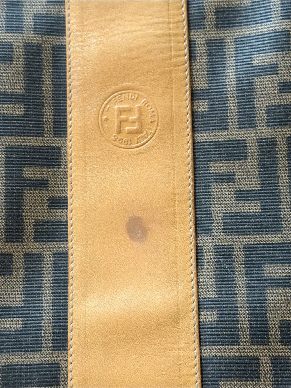 ✨ Authentic Vintage Fendi Zucca Shoulder Bag ✨